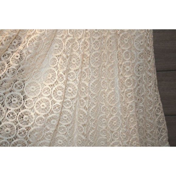 Altar'd State Cream Asymmetrical with Lace Bottom size Small - Picture 3 of 5